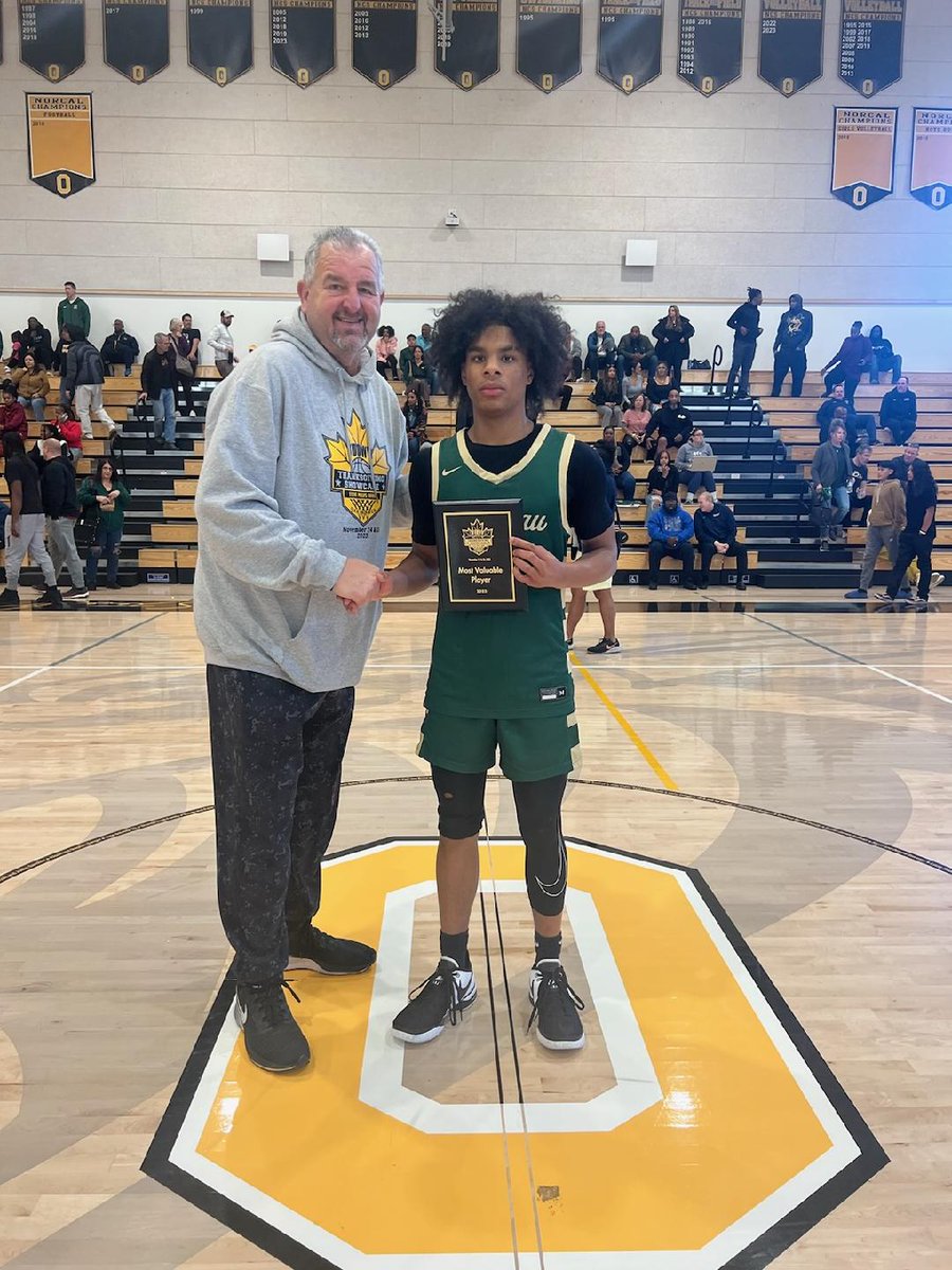 Moreau Catholic defeats Vanden High tonight 56-52 in the Bishop O'Dowd Thanksgiving Classic. Kevin Chapman led all scorers with 18 points and 8 assists and was awarded Player of the Game. Tyler Bailey added 12 points and Spencer Shonnard chipped in with 10 points #mchoops #ttp