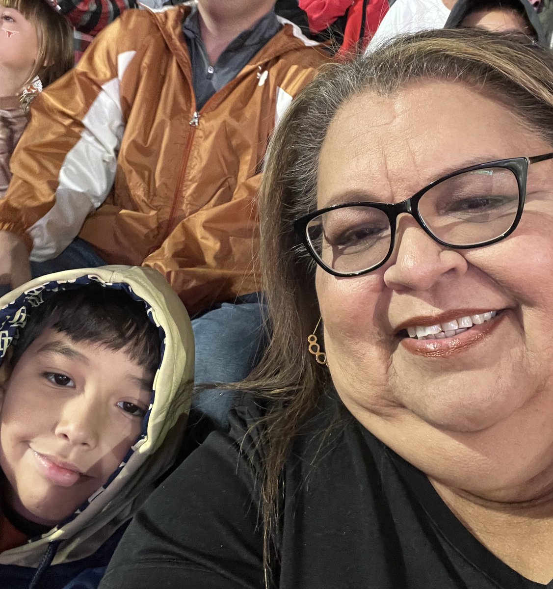gomezdm's tweet photo. Jax’s first #Longhornfootball game! #HookEm #texasex #BeattheRedRaiders! https://t.co/RErr7KavvY