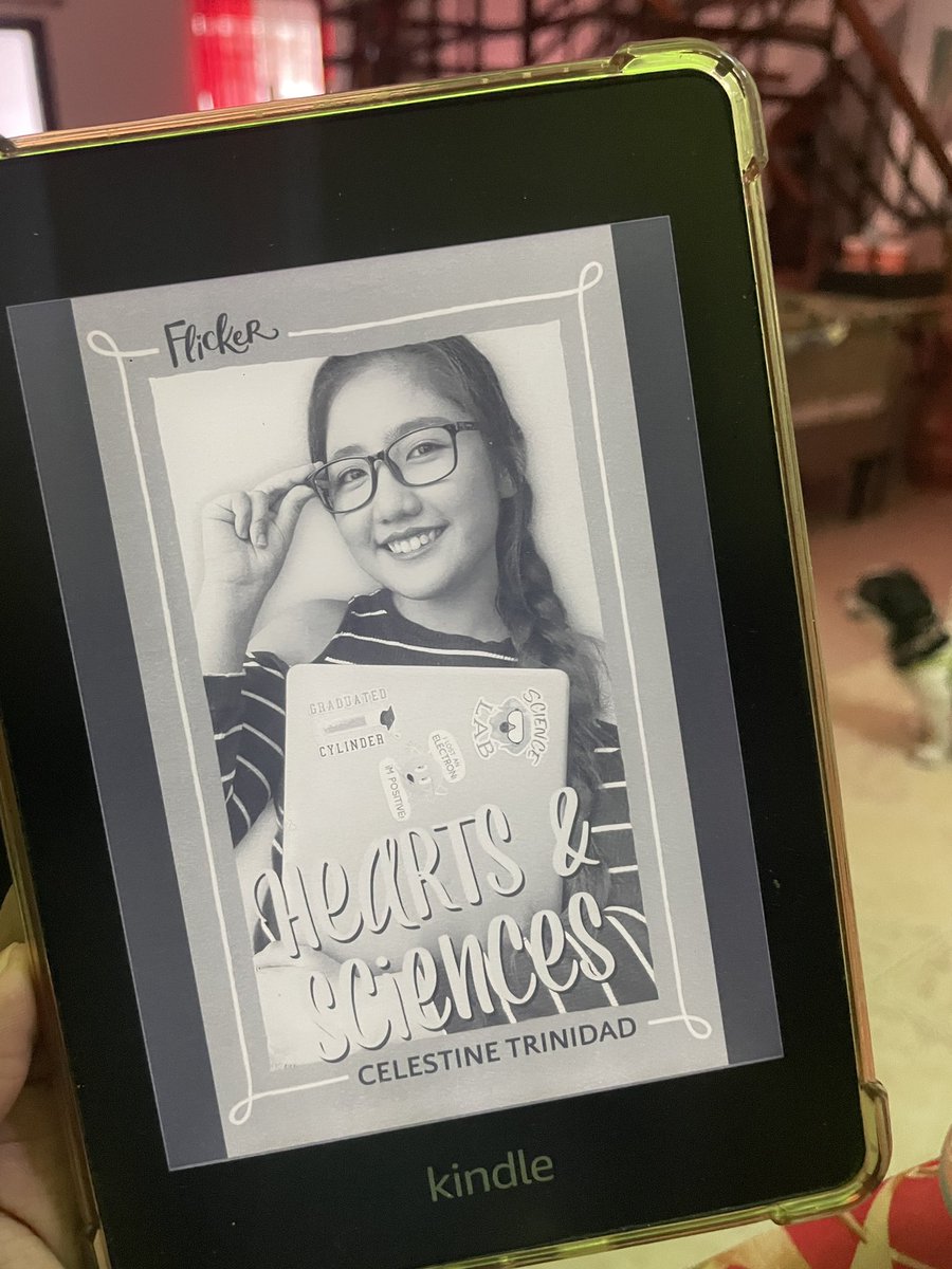 itstimeana's tweet photo. It’s here! Happy release day, @luckychan! 🧡 (And hi @aillapls 💕) #RomanceClass #RomanceClassFlicker https://t.co/m647ATKRWr