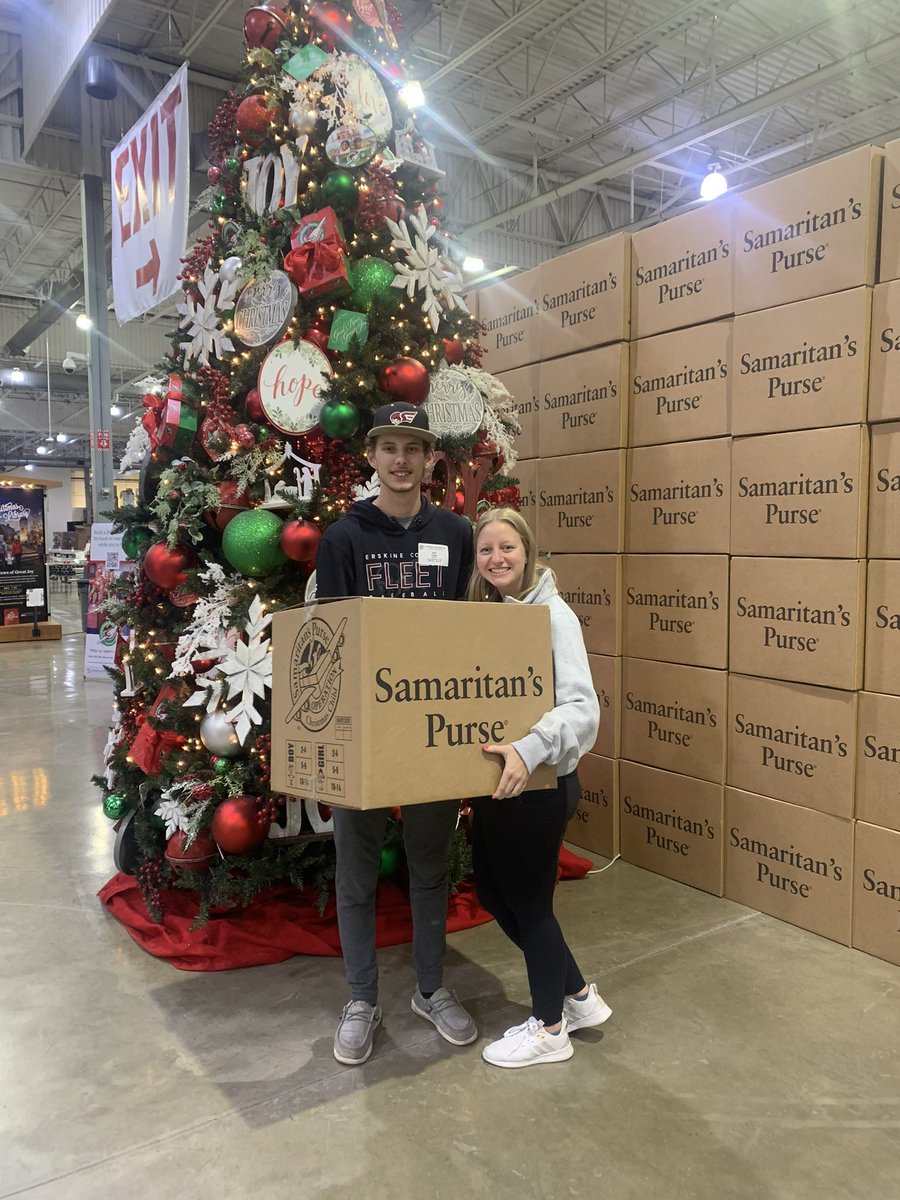 KentCrowe's tweet image. Such an enjoyable and humbling experience volunteering at the Operation Christmas Child Center in Charlotte. #givingback @FleetBaseball