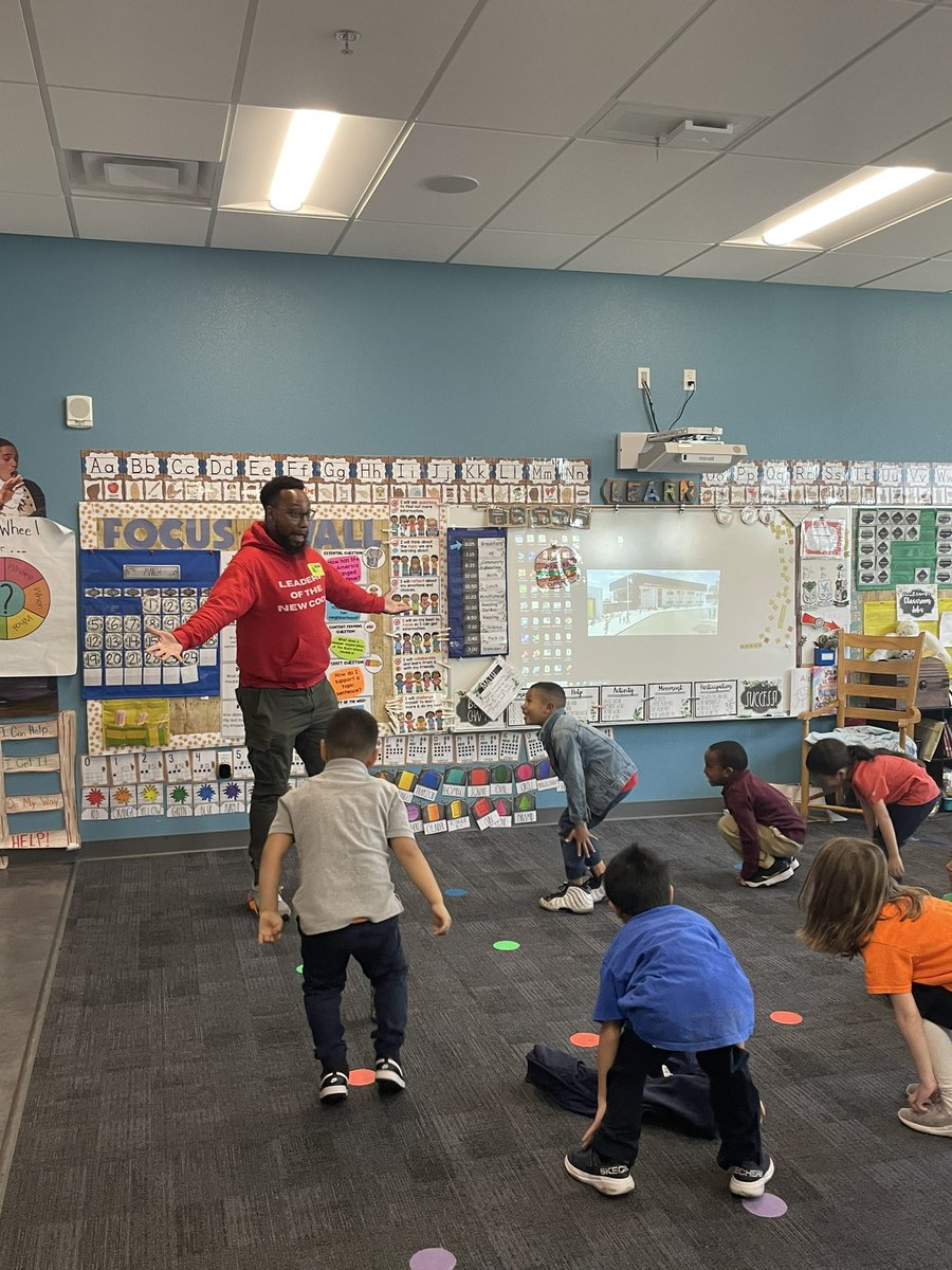 Mr. Billy the Librarian tweet media