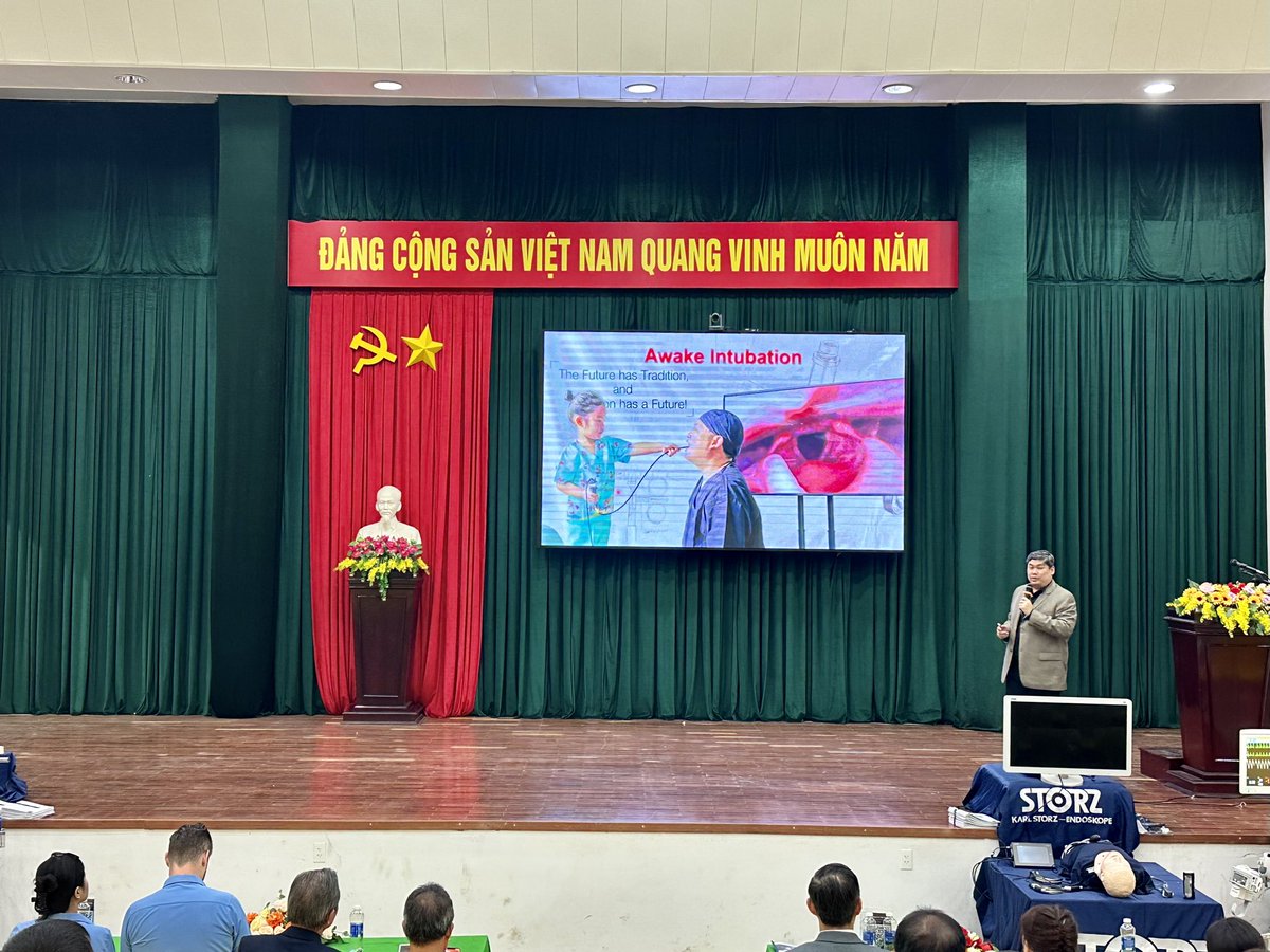 Paulo_SanPedro's tweet photo. Why #awakeintubation?
-patient can maintain their own #airway 
-if something happens, the procedure can be safely abandoned 

Vietnam Congress of Anesthesiologists Pre-Congress #airwaymanagement Workshop https://t.co/dP9UvrFfBc