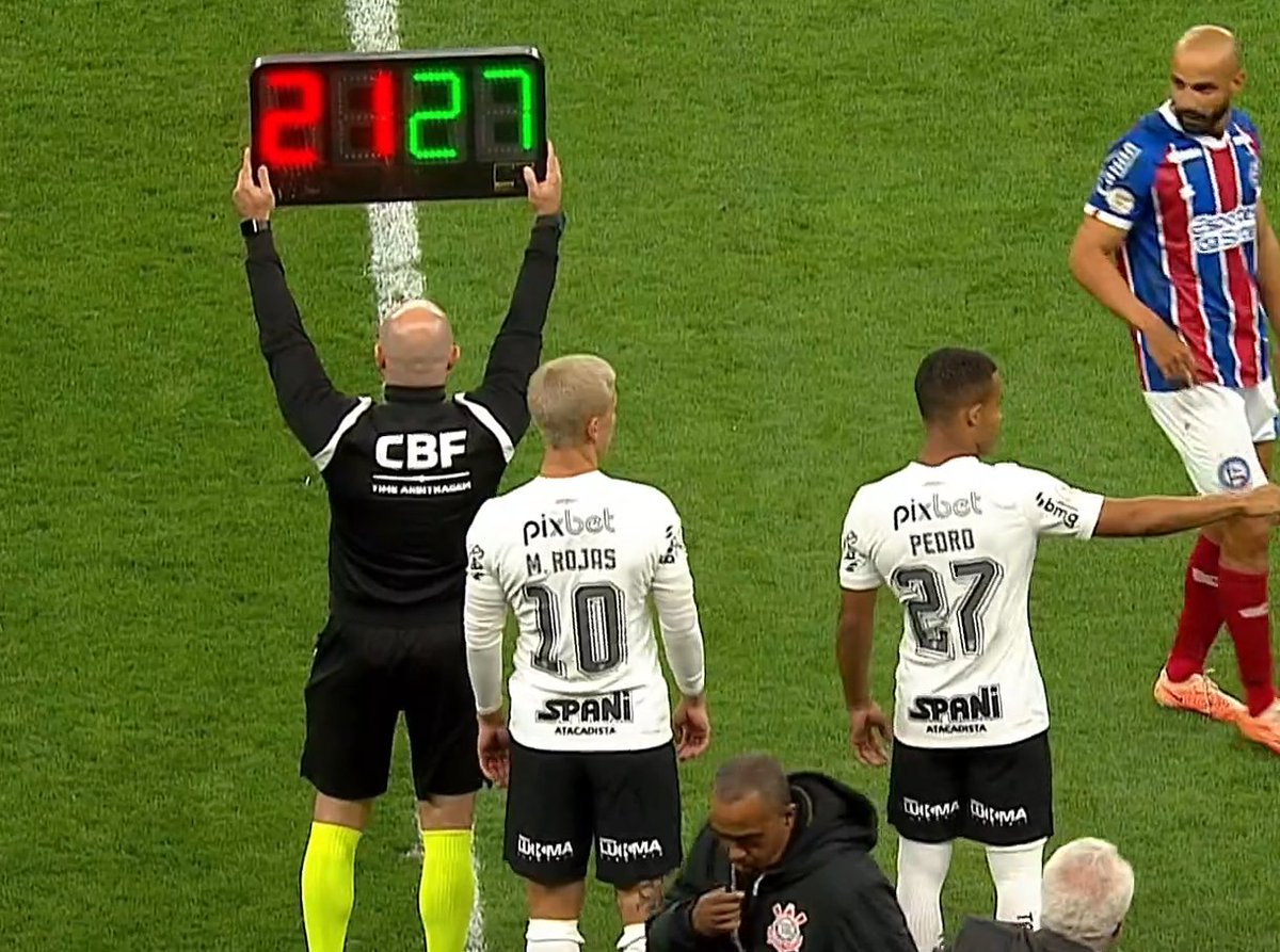 Estádio do Corinthians foi inaugurado em 2014.

Estamos em 2023.

Mais de 300 jogos.

A equipe levou 4 gols apenas 3 vezes em Itaquera.

2 foram este ano (Grêmio e Bahia).

Que ano, hein!