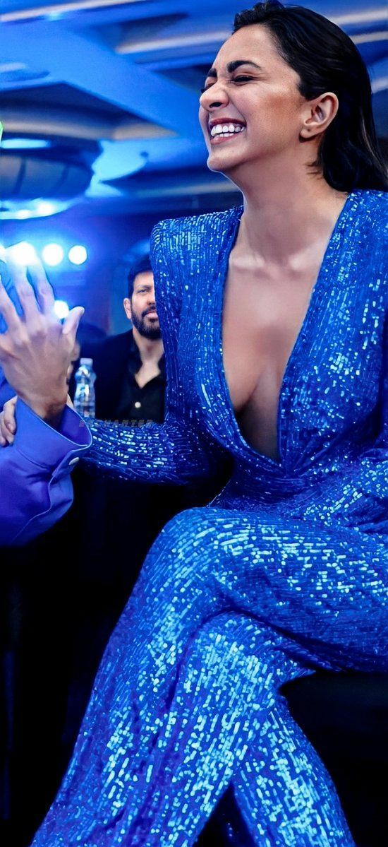 F_vpTrLXMAA7v2L?format=jpg&name=medium