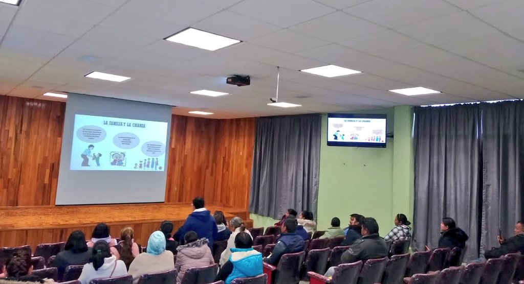 ConalepAtlaco's tweet photo. En sesión de Escuela para Padres, tutoras y tutores de estudiantes participan en la plática “Paternidad responsable”, con el objetivo de fortalecer acciones en la educación de sus hijas e hijos.
@Conalep_Edomex
#ApasionadamenteCONALEP
#ElPoderDeServir https://t.co/ravXOSiXx6