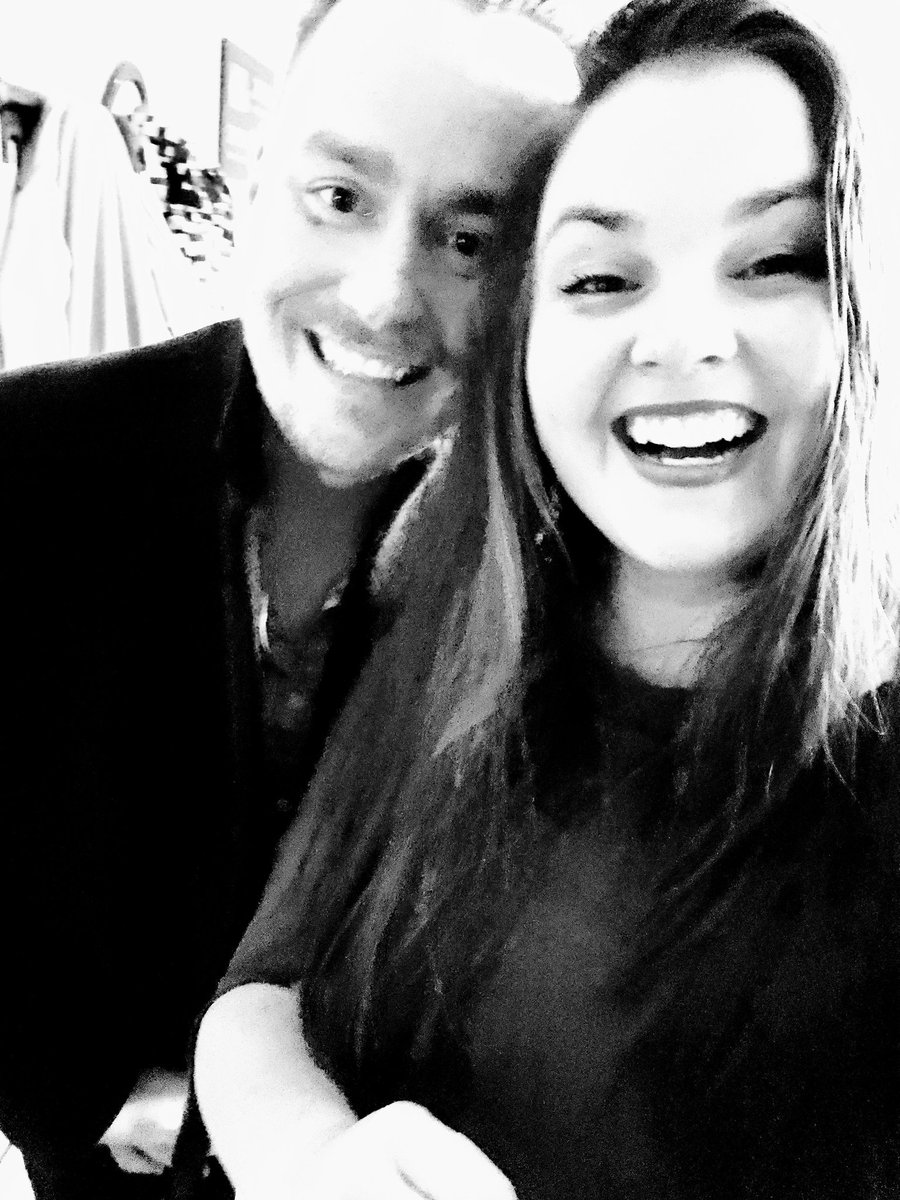 maritimemedium's tweet image. Faves 🎥😎🔪📖✍️🪜✨️✨️✨️✨️✨️

#TheLastRungOnTheLadder🪜 
#WeGetEachother 🕶 
#Filmmakers 🎥