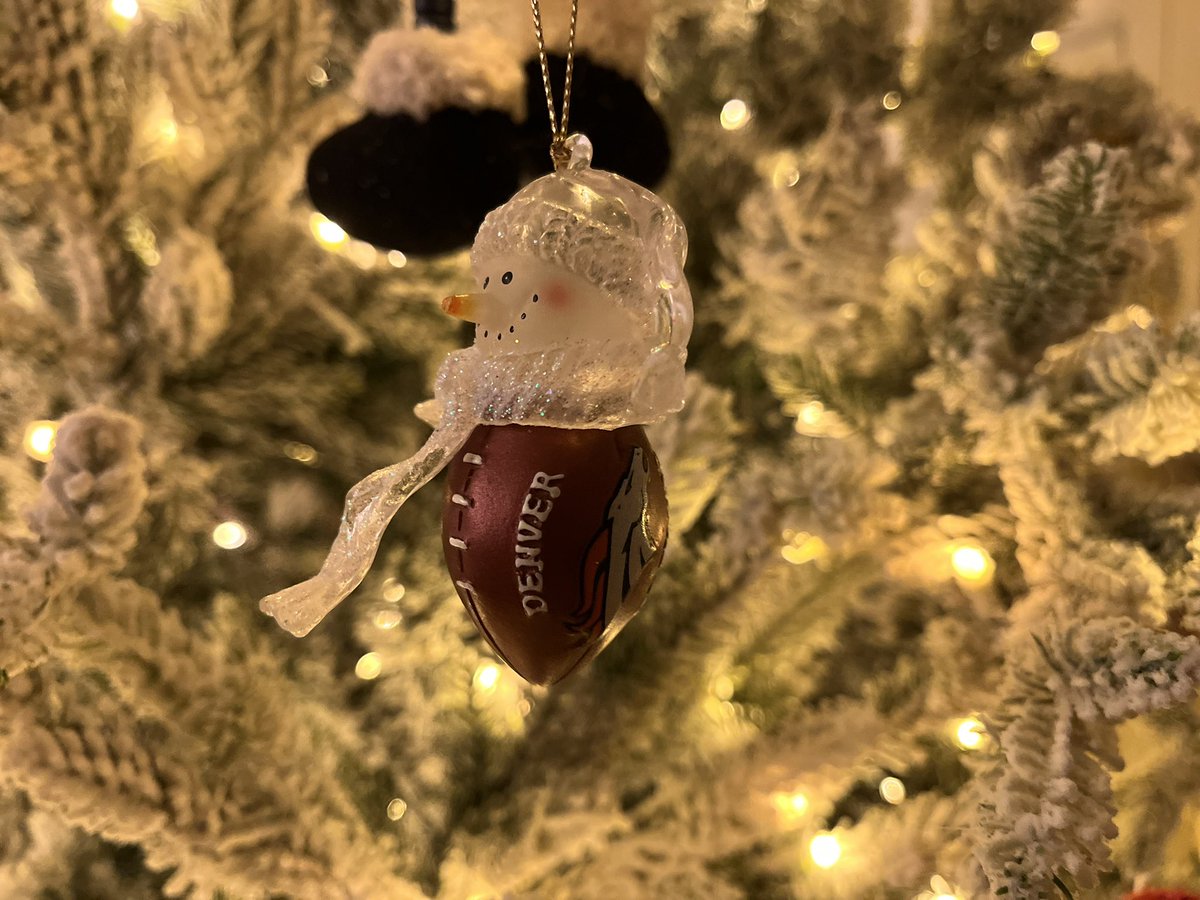 MileHighBatman's tweet photo. Happy holidays @Broncos https://t.co/G7ElHjg0vY