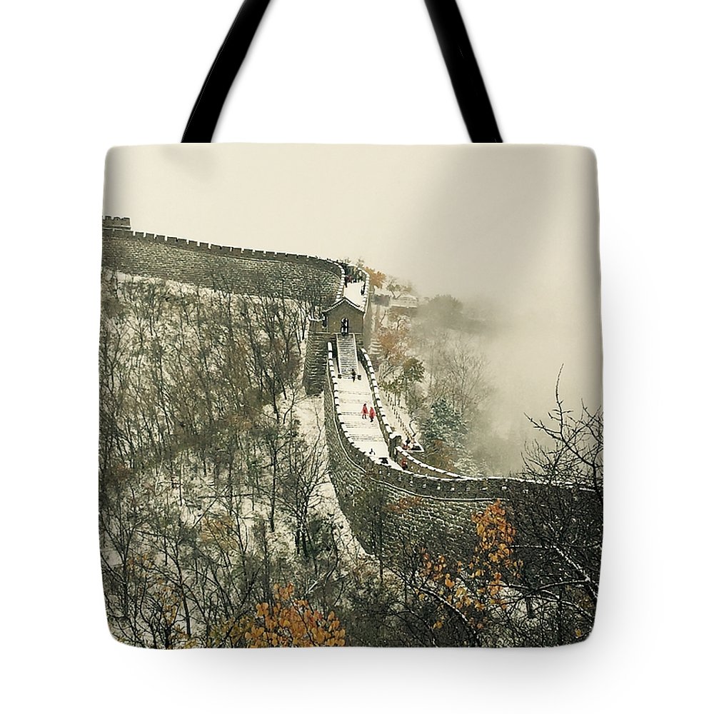 Iconic Scenes: iconic-scenes-tote-bags.printify.me/products