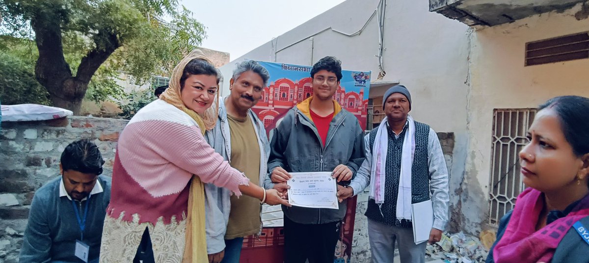 INCRubyKhan's tweet photo. हमने राजस्थान चुनाव 2023 में वोट डाल कर भारतीय लोकतंत्र के लिए अपना कर्तव्य पूरा किया... क्या आपने अपना  वोट डाला???  We have fulfilled our Duty towards Indian Democracy by casting our Vote in Rajasthan Election 2023...Have you Voted???
@RahulGandhi
@priyankagandhi
@ShayarImran
@KaunSandeep
@ashokgehlot51
@INCRajasthan
@INCMinority
#Elections2023
#RajasthanAssemblyElection2023
#AshokGehlot