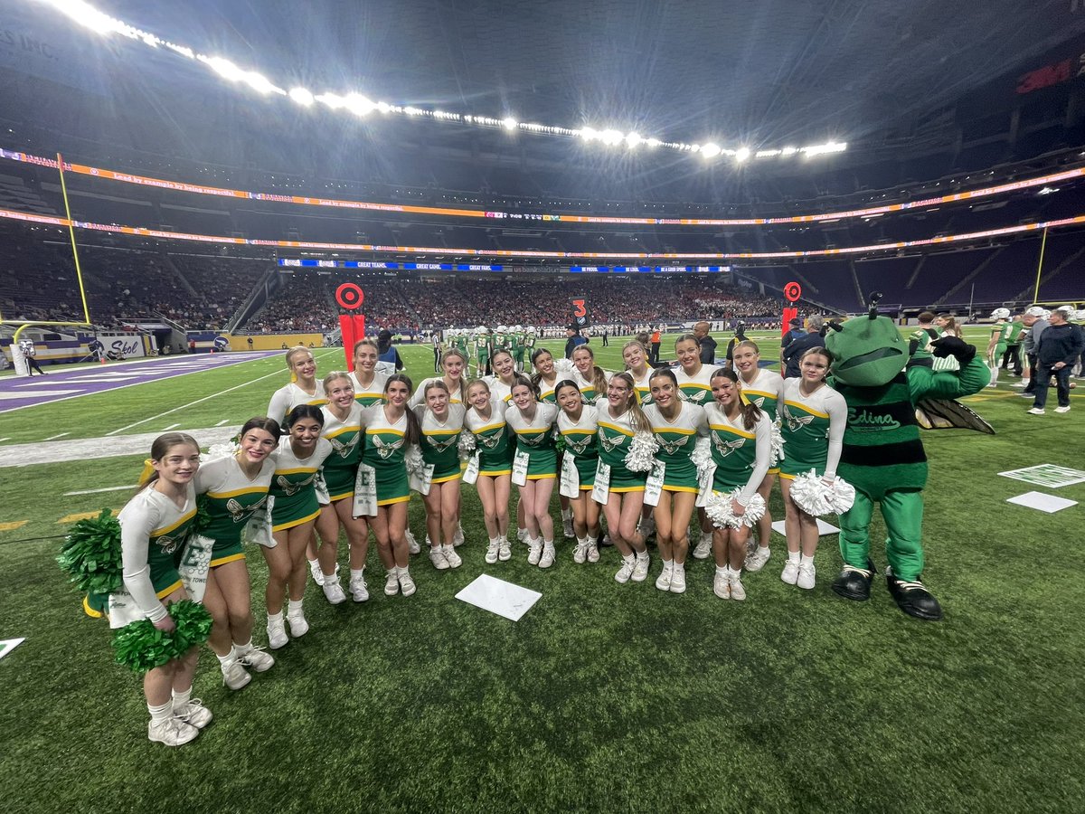KienitzRachel's tweet photo. The 2023 MSHSL Prep Bowl continues with the Class AAAAAA matchup between the Edina and the Centennial!!!  Please welcome The Cougars and Hornets!!!
@MSHSLjohn @MSHSL @edinahornets #centennialcougars https://t.co/pxCdTxOFoC