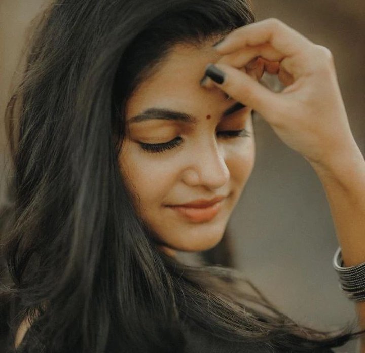 என்னுள்
நீ
பிழையானால்...,
திருத்தங்களுக்கு வாய்ப்பேயில்லை...😍🎸
