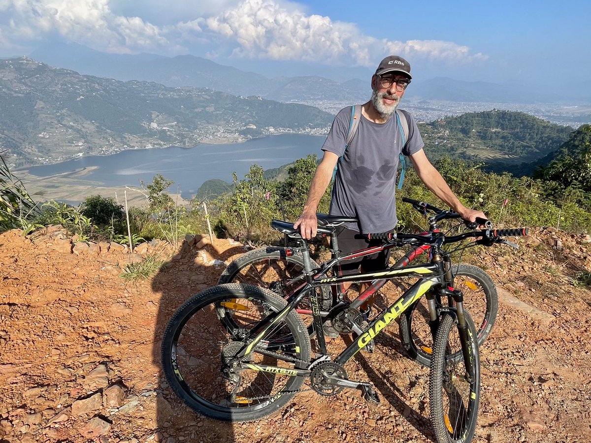 Wacekh's tweet photo. 24 Nov: guesthouse at top. Stopped for lemon ginger tea. Absolutely knackered! Slight descent then asphalt for short climb to Shiva. Then descent &amp; small climb to peace pagoda. Long, fast, smooth asphalt descent to Pokhara. Brilliant!
At least 500m climb, ~15km. 10:30 to 4:15. https://t.co/uJ42Y1x3nk