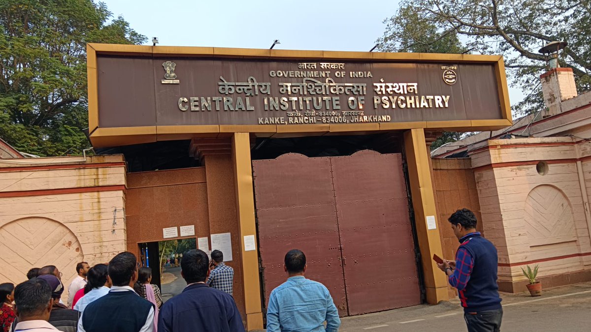 RrrlfKolkata's tweet image. Participants of 37th Capacity Building Training Program of NML visited the library of @CIPRANCHIINDIA to visualise the best practices &amp;amp; modern technologies in Library Management.
#BooksforAll
#LibrariesforAll