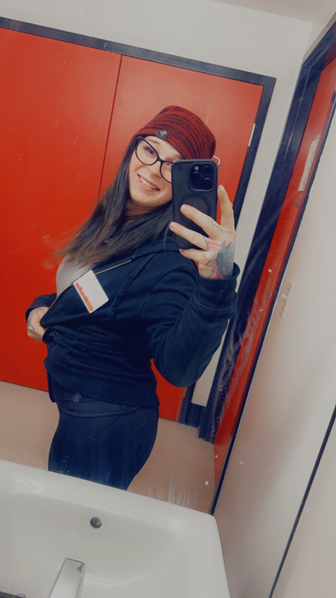 2 pic. 🚨contest🚨 Give me your best pickup line. Only one attempt per person. 🤍💙Winner gets a choice of either a worn thong mailed to them or a special video.💙🤍 Retweet for more competition!!!!! https://t.co/y02OznMev6