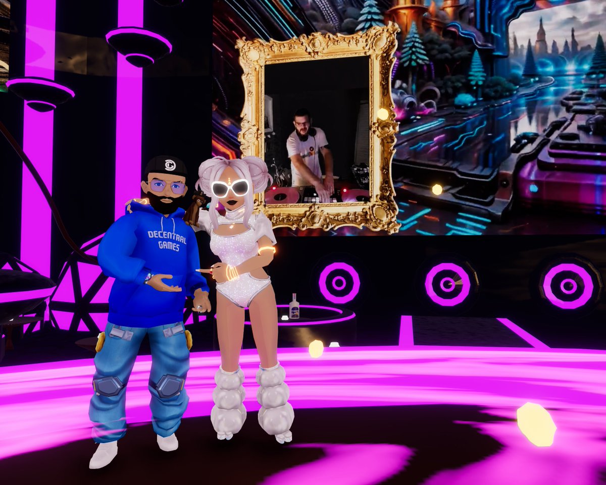 Social Friday at the Recharge with Guccitoe #TheRecharge - Friday nights in the metaverse LFG! <a href="/Mikeyzee22/">MikeyZee</a>