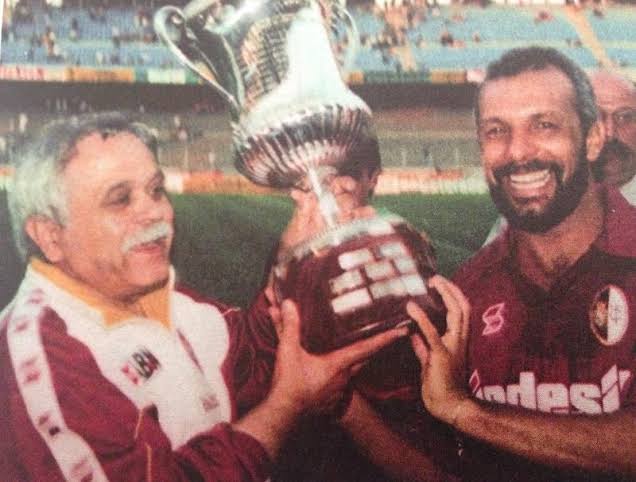 O Santos desde a década de 50, venceu títulos em todas as décadas.

➡️ Com todo o respeito ao Torino

Mas eles não conquistam um título desde 2000-01 quando ganharam a Série B, não ganham um Scudetto desde 1975-76, a única conquista Internacional foi a Copa Mitropa de 1991...