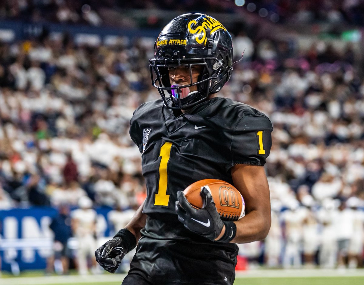 BarstoolDawg's tweet photo. UB1:
2 Touchdowns
235 Yards
On the biggest stage, the games not even over… https://t.co/1Csb0poGzU