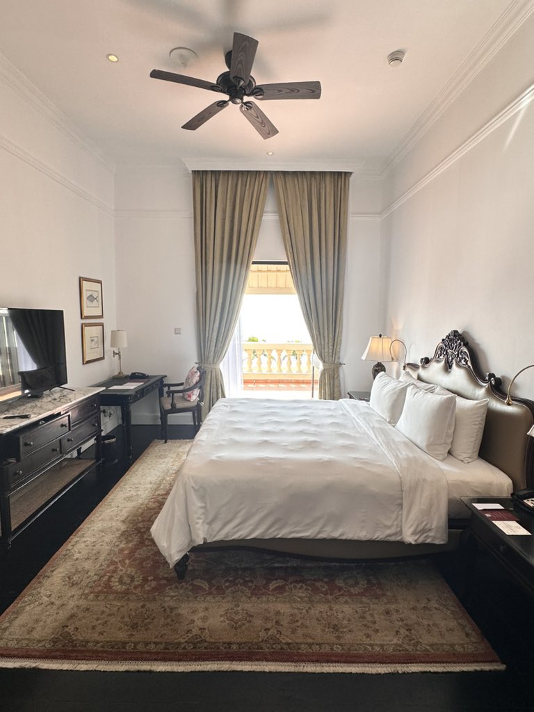 One night in #Colombo at @GalleFace_Hotel, an historic pile right on the seafront. #LuxuryHotels #luxuryTravel #LuxuryHotels #thegallivantersguide