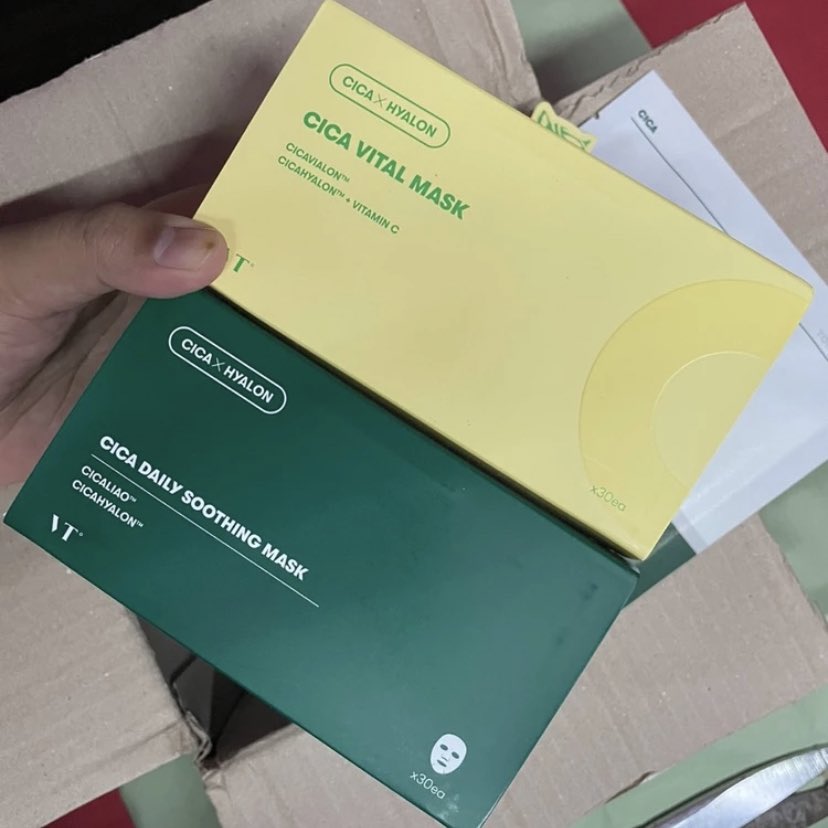 dyaLydiya's tweet photo. Pengguna yang bijak ialah..

Pengguna yang hanya spend RM1++ for a mask sheet 🤩✨

Instead of habiskan RM4++ for a mask sheet from drugstore 😣

🔖 Bookmard this thread to save ur money https://t.co/A4nYiuBVK5