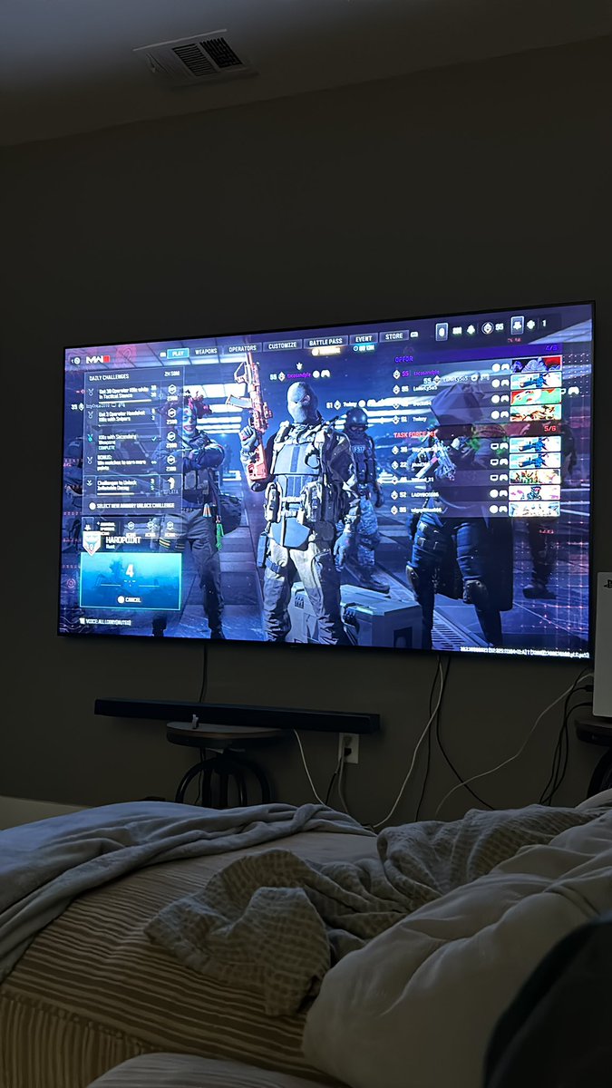 tacosandpie's tweet photo. To those I used to game with back in the day. Drop those tags and let’s run lobbies. First time back on the sticks in 7 years 👀 https://t.co/tIuubxoImo