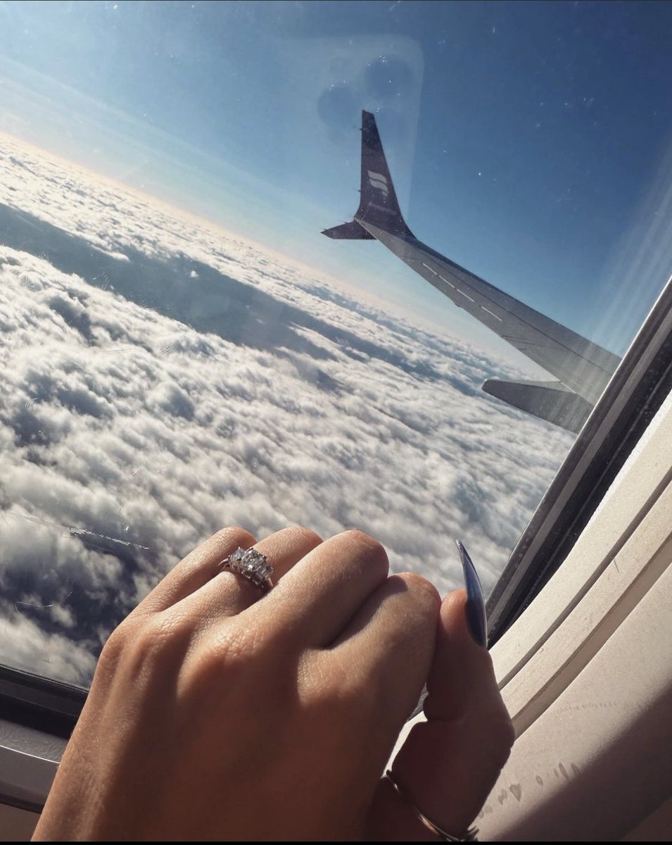 jadeleonard_x's tweet photo. On Cloud 9 💍☁️ https://t.co/YpjKTMOXJ1