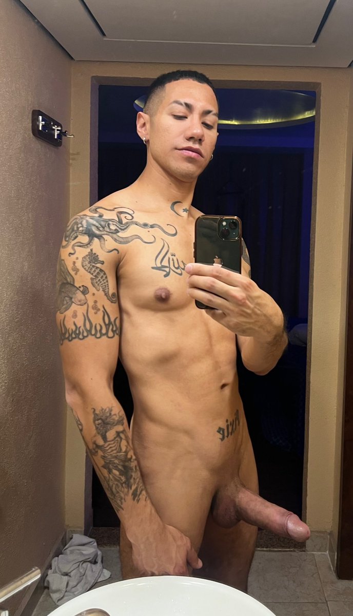 ppixiepixie's tweet photo. Motel toilet selfies are the best 🥵
https://t.co/q1g0gPWZgq https://t.co/vmLeQZCh9l