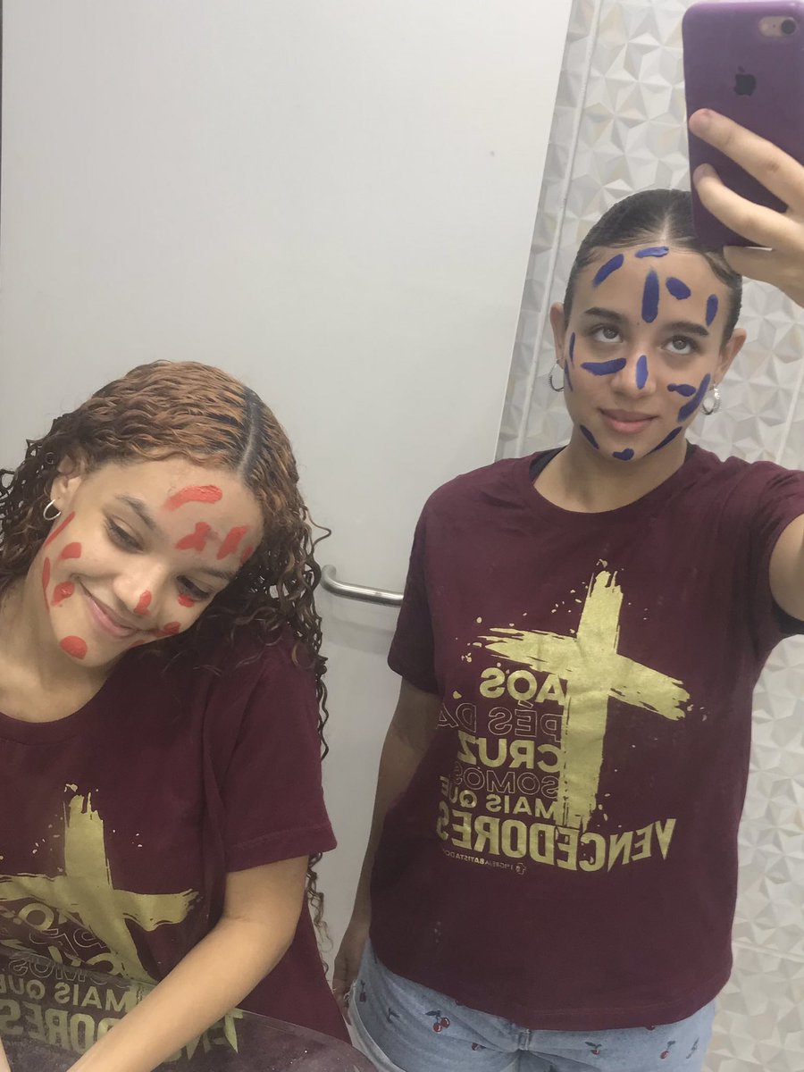 LaraRafaely6's tweet photo. estou tirando tinta azul até agora
#azul #vermelho #pardejarro #jogadasnalama #saveLL https://t.co/7xHtmcCA6r