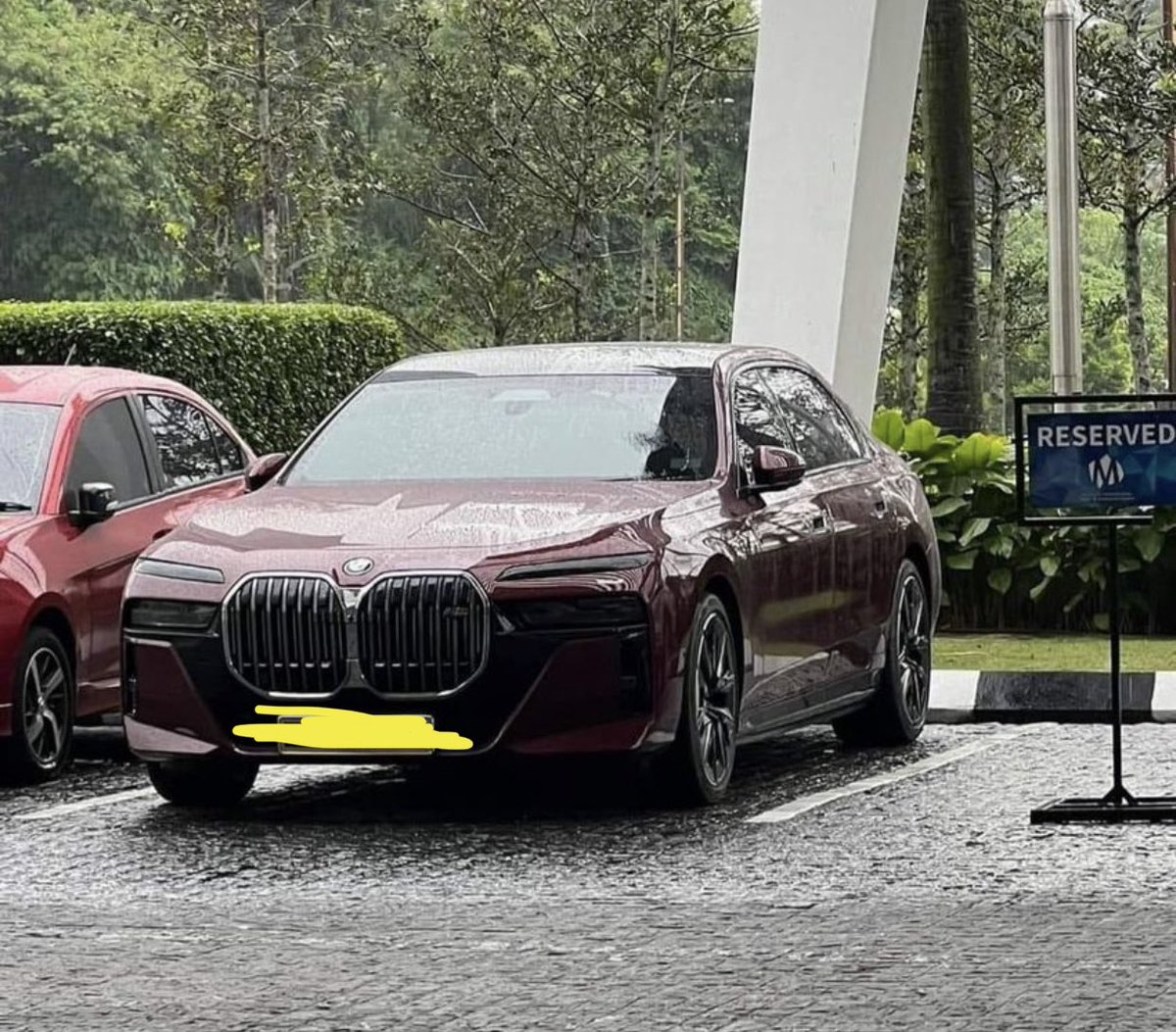 amer7211's tweet photo. Hantar anak ke Al-Azhar? ❌
UK ✅

Buy Muslim First? ❌
LV✅

Boikot barangan negara pro Israel? ❌
BMW✅

Bodoh Penyokong PAS - Mat Jargon https://t.co/SLfR9Ptyl1