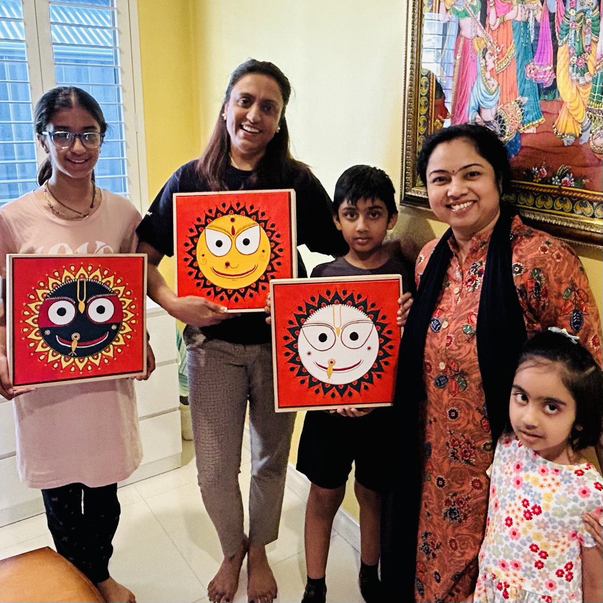 SKR_Daughters's tweet photo. Jai Jagannath’s blessings continue 🙏 

Got this order from a devotee to paint Jagannath, Shubradra and Baldev for the entrance of their beautiful home. They loved the painting and I loved it more to paint it for them. 

#skrdaughters #painting #ArtistOnTwitter #jagannath #gifts https://t.co/Ih7GTADrFq