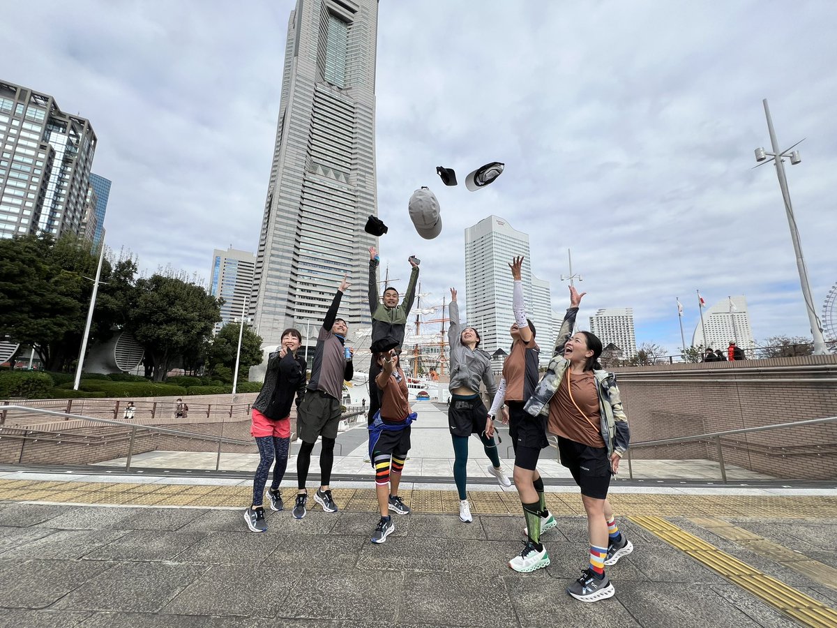 qilin_move's tweet photo. #runWESTIN with On - エクスプローラン in 横浜⚓️
お泊まりイベント第3弾
今回は横浜を舞台にチームごとにフォトスポット回るランイベントでした
参加者特典のOn gear🧢+👕+👟
Let's Rise この高揚感をあなたに
今回はチームで夕飯のテーブルも一緒だったのでたくさん話せて楽しかった😊
#STEPN https://t.co/e2B48Qsa2F