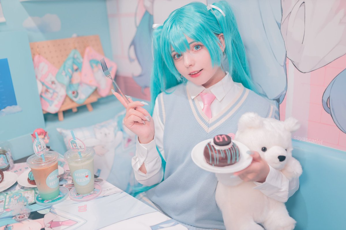 全部のコラボイベントにコスプレで行けるようになってほしい🥹🩵

#初音ミク https://t.co/DKxiahauVS