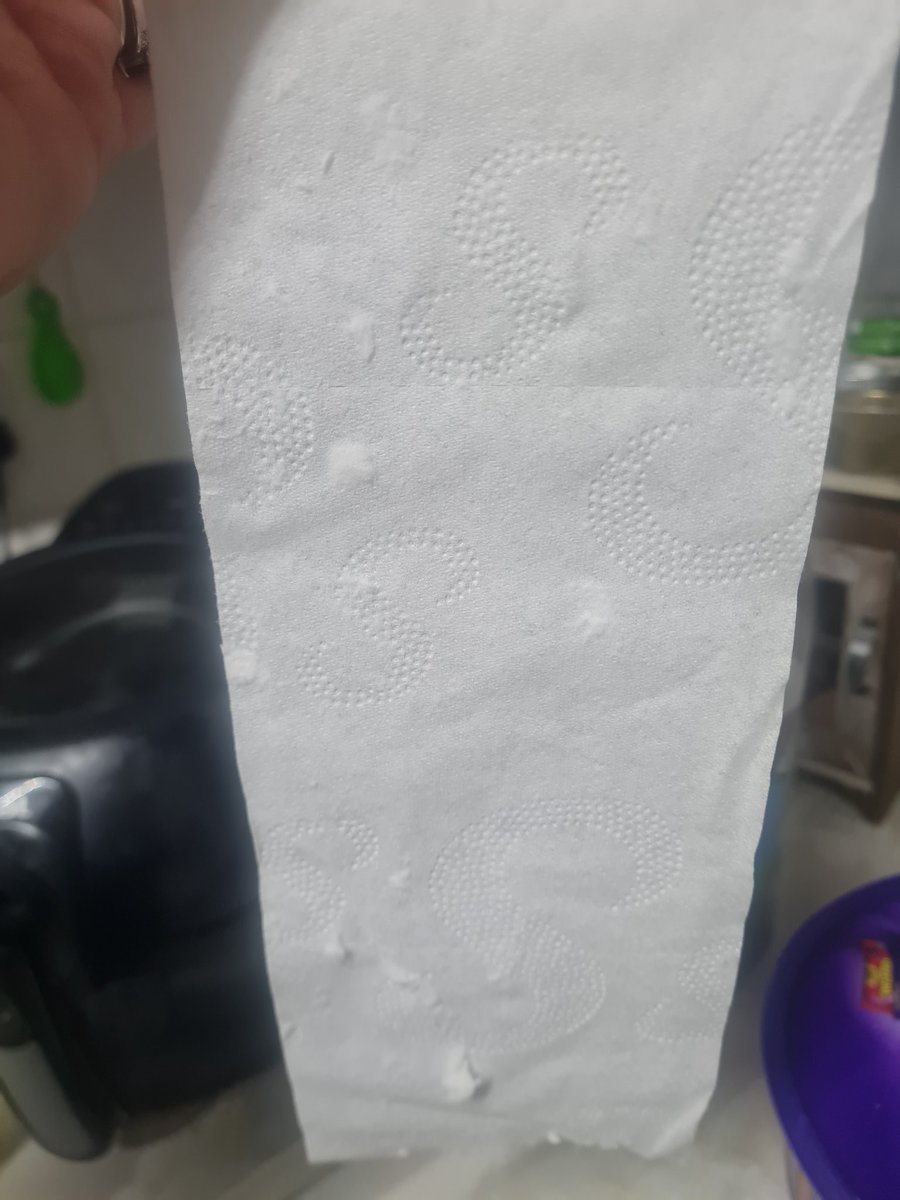 mrsslbird12's tweet photo. @asda I have recently brought shades toilet roll, however it is faulty! I have put a refund req in but it was declined.  Loose bits which fall off as the roll unravels, on 3 out of the 6 rolls. It is almost like a fine dust which isn't great with my husbands heart and sons asthma https://t.co/J5HjkcSTi5