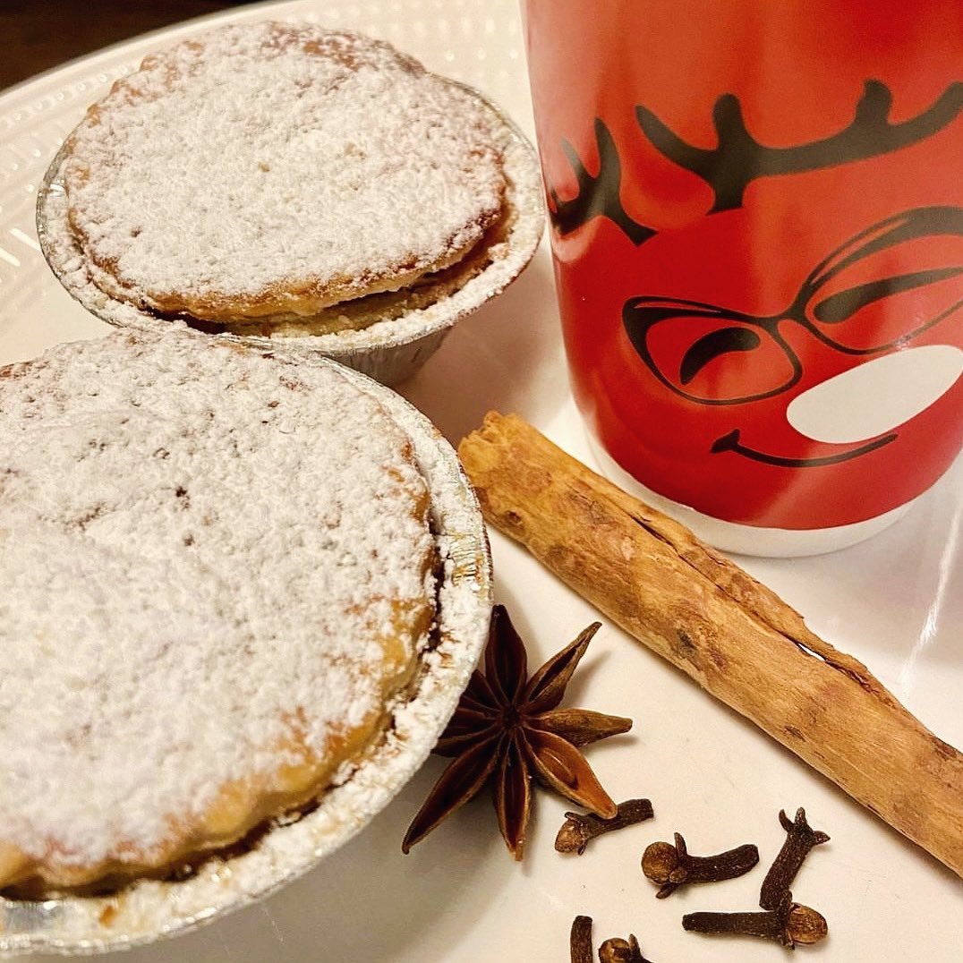Good morning!
Here we are, back to our favorite seasons with the one and beautiful mince pies 100% made in Cork.
#cork #corkcity #Ireland #mincepies #Saturday