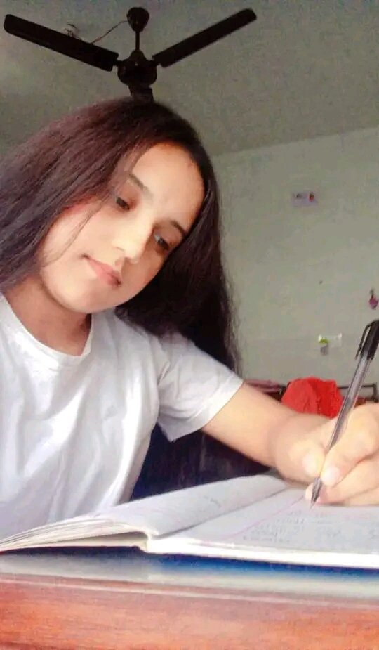 Rozeeparazulyy's tweet image. Focus On your career because at the end
तिम्रो सुन्दरताले हैन सफलताले अर्थ राख्छ !💞❣️
#helloeveryone