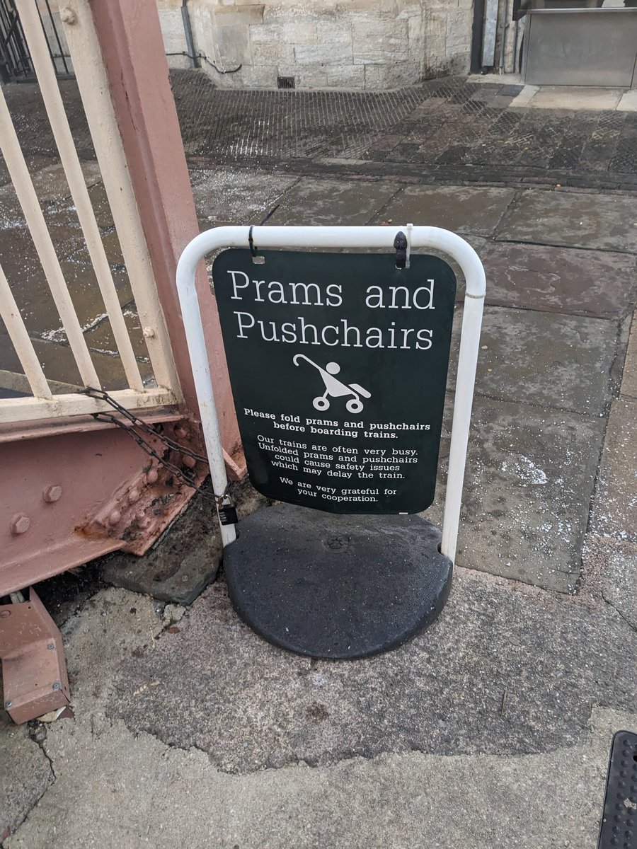 Steward_T's tweet photo. Hi @GWRHelp - I don't *know* that your policy making it practically impossible to travel with a pram &amp; children &amp; the things children need is why theres a frost-covered pram locked up on the platform, but it feels plausible. Hope it's warmed up &amp; dried before they come back! https://t.co/ww6kuzBWyW