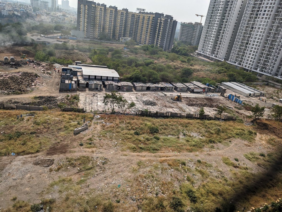 vicviv87's tweet photo. @prabhakarape @PMCPune This entire area between 3 society is marked as a Garden G24 area in PMC ward Map of Kharadi..
but the worker camp keeps coming up..and no garden development.

@prabhakarape @PMCPune @AUThackeray
Sir need help in protection of green zone https://t.co/y9i1sQbvQl