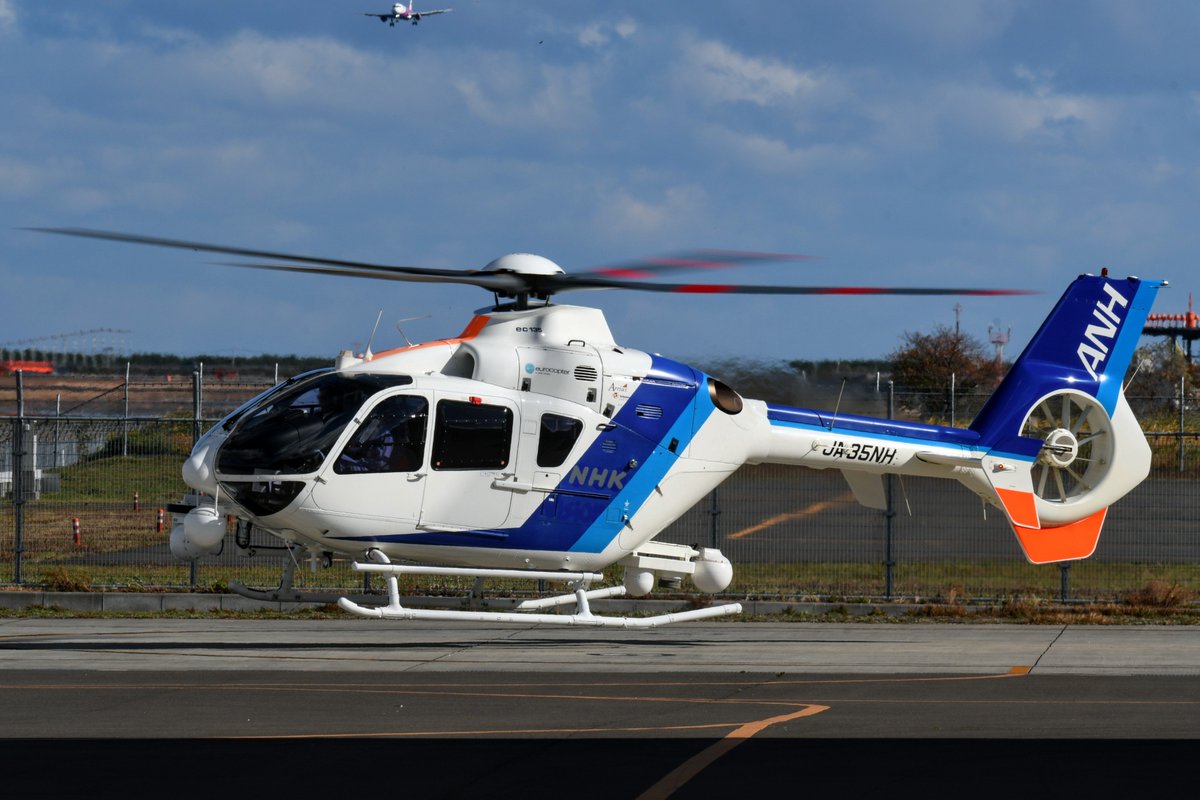 SuKuym8XeXh57DO's tweet photo. 2023.11/25 RJSS/SDJ
ANH•EC135T2•JA35NH
たしか前に撮ったことのある35NH。ANH135は今年撮影2機目。
#仙台空港 #RJSS #ANH #JA35NH #EC135 https://t.co/sxDCklt9Wa