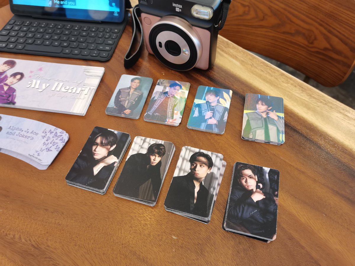 ForONECebu's tweet photo. Hey Cebu ForONEs ๐๐ป
We're already here at Cafe Berry Philippines ๐ค๐
Join us in celebrating @1stoneofc_alpha,@1stoneofc_ace, @1stoneofc_j & @1stoneofc_joker 's birthday ๐๐
#1STONE @1stoneOfficial
#ForONECebu #FOCEvents https://t.co/TzB4ugpDMD