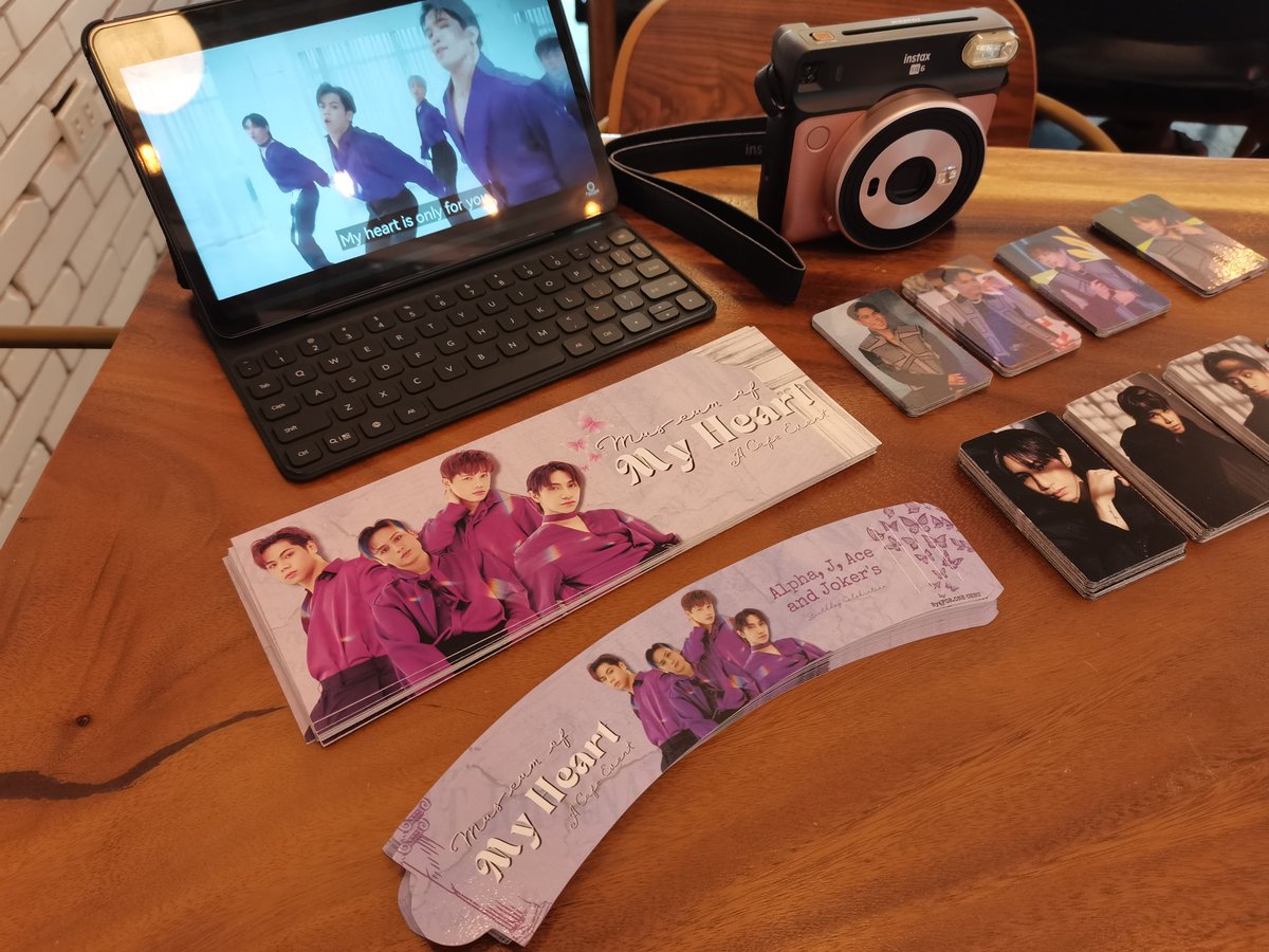 ForONECebu's tweet photo. Hey Cebu ForONEs ๐๐ป
We're already here at Cafe Berry Philippines ๐ค๐
Join us in celebrating @1stoneofc_alpha,@1stoneofc_ace, @1stoneofc_j & @1stoneofc_joker 's birthday ๐๐
#1STONE @1stoneOfficial
#ForONECebu #FOCEvents https://t.co/TzB4ugpDMD