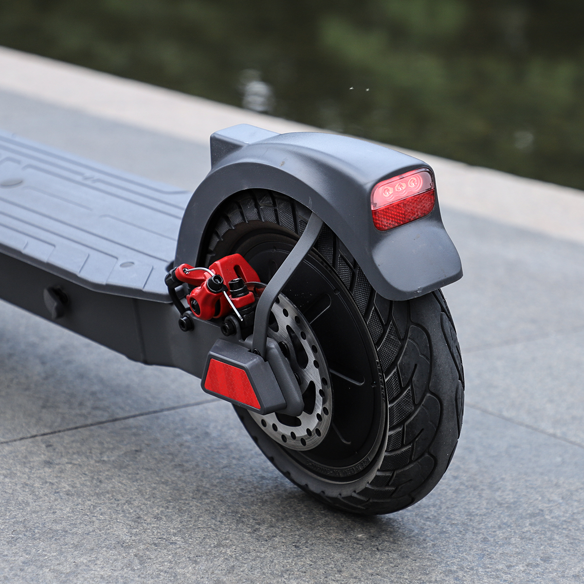 Zoyce777's tweet photo. About the e scooter's tire, you may interested in it👉https://t.co/orXkpGwhTH #sisigad #electricscooters #escooter #electricscooterforadults #escootertire #howto #blackfriday2023 #HolidayGiftGuide https://t.co/HtcpoP7ipf