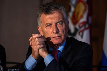 b_del_pueblo's tweet photo. Riquelme como dirigente está arruinando el club que tanto amamos, todavía estamos a tiempo de recuperarlo. Este 3/12 hay que ir todos a votar por un Boca mejor. Make Boca Great Again.
#AndateRiquelme #Macri2023 #MBGA https://t.co/N975jqMNb4