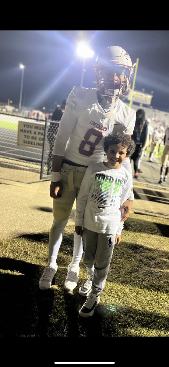 Great game tonight by @BerryQb1 ! Leading his team to the final 4. Over 250 yards and 4td passes! Kam was excited to watch you play!