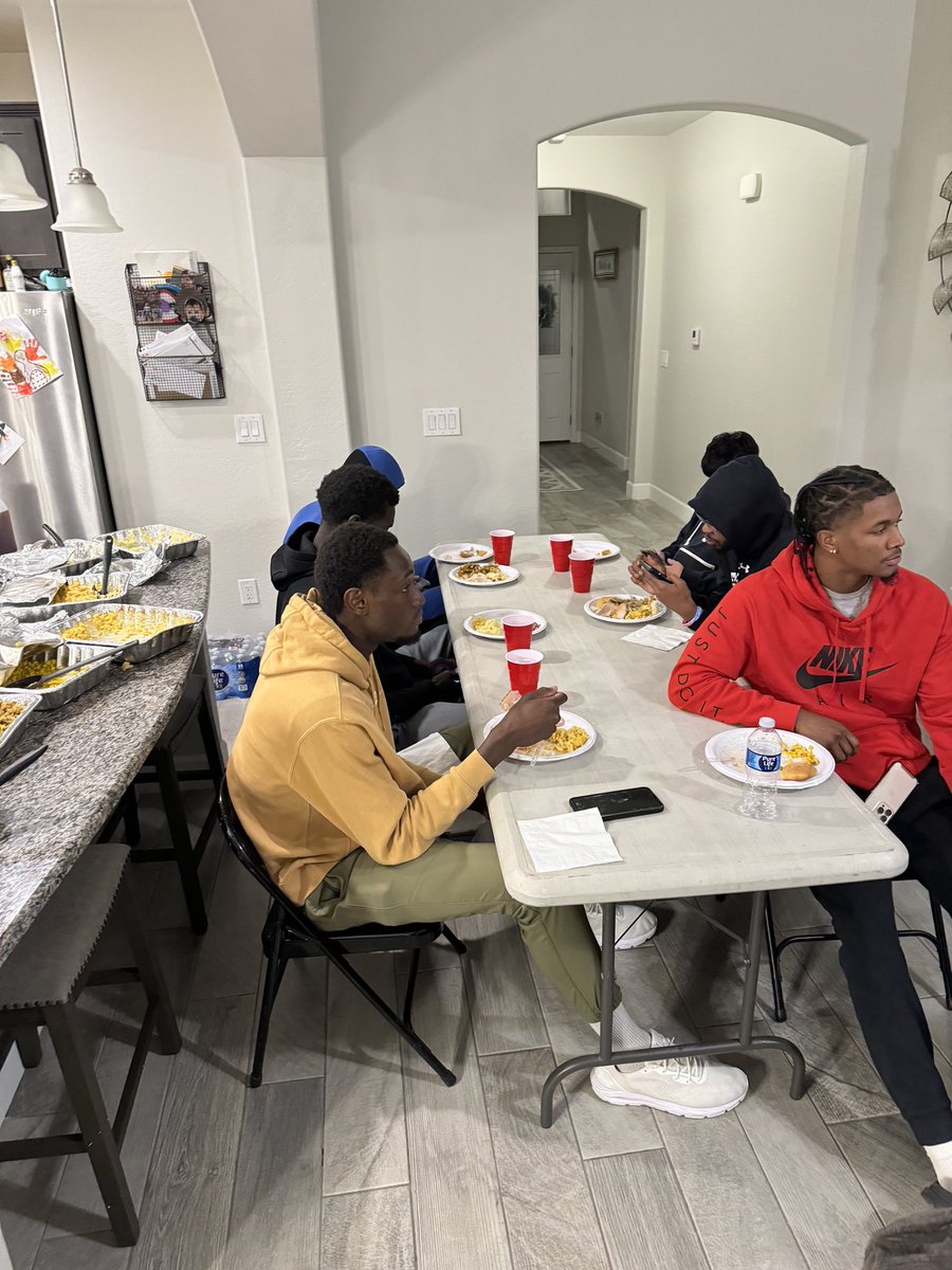 Thanksgiving Dinner tonight with the Stang Gang