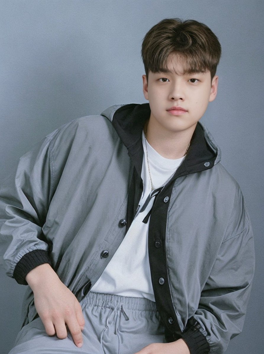 바행 (@now_happy_cm) on Twitter photo 