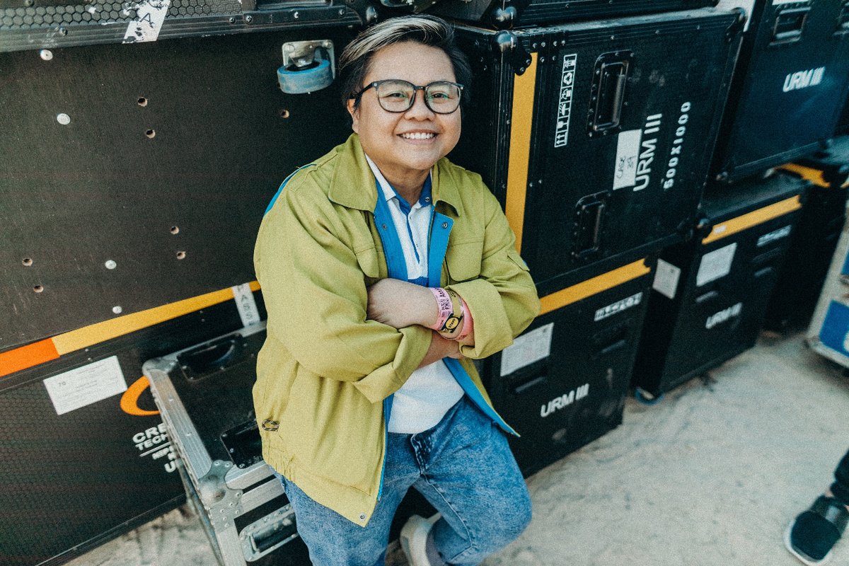 BenAndBenMusic's tweet photo. happy birthday to our percussionist, @tonimoons 🍰☕️ labyu https://t.co/3YhxdTM0nU