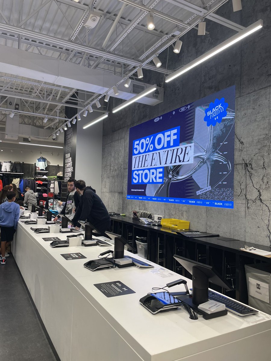 atsproled's tweet photo. 🛍️ Busy with #BlackFridayShopping? Keep an eye out for ATSPRO's stunning #DirectViewLED Walls! If you're one of the savvy shoppers who loves to explore #DVLED technology during your shopping spree, give us a thumbs up! 👍 https://t.co/tNlXPO0I3N