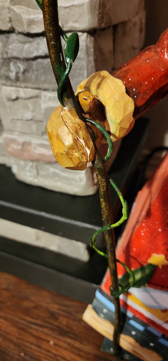 SweetpeasCloset's tweet image. Flex Seal saved our Santa!

#OPLive #OPLiveNation #FlexSeal #Christmas #christmasdecor