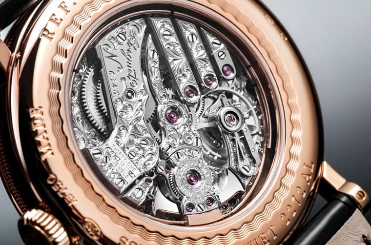 SwissWatch_JP's tweet photo. ブレゲ ピンクゴールド クラシック ミニッツリピーター 7637
全体的なスタイリングはよりシンプルさを求める2022デザインを踏襲したブラックのグラン・フー・エナメル文字盤にクリアなブレゲ数字とブレゲ針を添えたもの。裏蓋からは美しい機構を堪能することができます。
https://t.co/zz27nEQ0ZL https://t.co/JNDNM99562