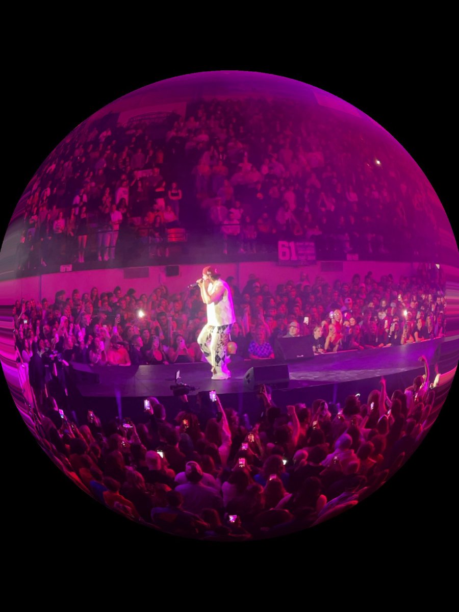 laurks3's tweet photo. JACK HARLOW FUCKING TALKED TO ME IN THE CROWD TONIGHT 

@jackharlow hi I was the girl in the peach doing the 🫶 you made it back and this is me saying I’m a photographer and I wanna work together 🥹😭❤️ u rocked tonight bud https://t.co/CaGSa8zKIF