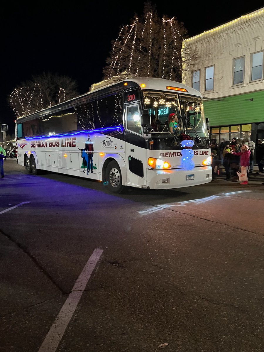 BemidjiBus's tweet photo. Night We Light in Bemidji tonight! Thank you to our Bemidji Bus crew for the prep work. #thankful for our staff and customers! The Grinch had a successful first trip as a BBL driver. https://t.co/vputeAfg22